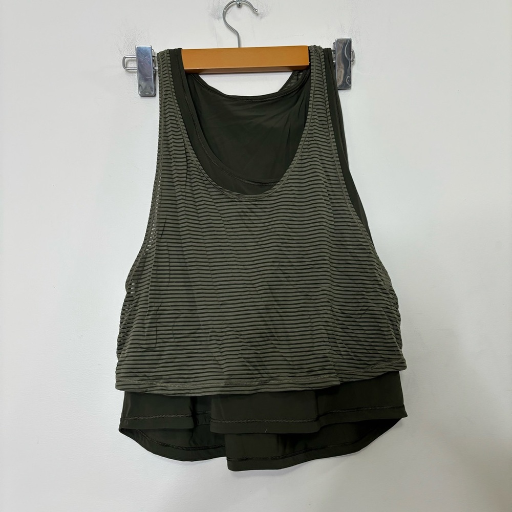 Lululemon cropped two piece tank top 8